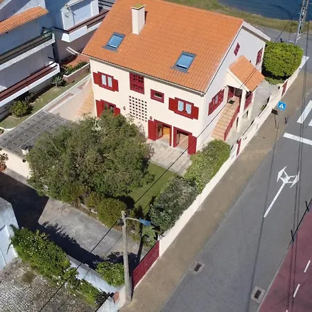 Casa Palheiro Amarelo Da Biarritz Feriehus